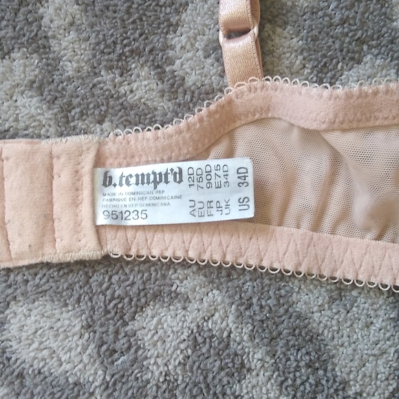 B.tempted B.Sumptuous demi bra - Picture 2 of 3
